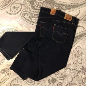 Levi’s straight leg jeans